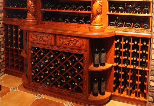 四款家裝酒柜造型設(shè)計(jì)圖鑒賞_酒柜尺寸設(shè)計(jì)要點(diǎn)