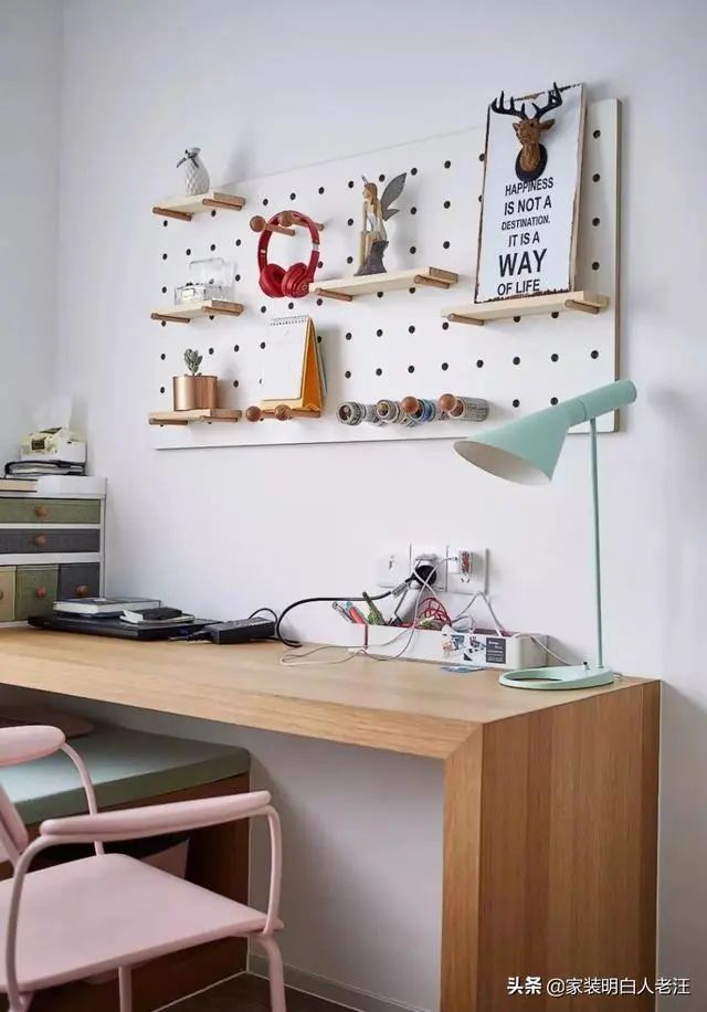 早知道洞洞板這么好用，何必打那么多柜子呢？