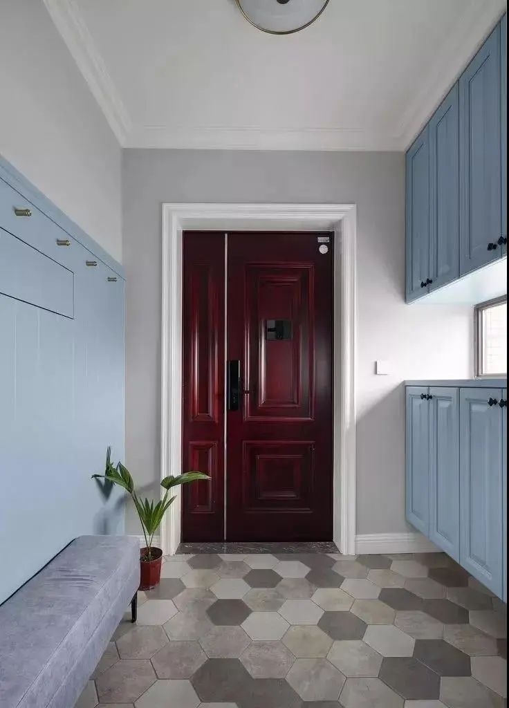 玄關(guān)設(shè)計(jì)的幾點(diǎn)實(shí)用性建議！