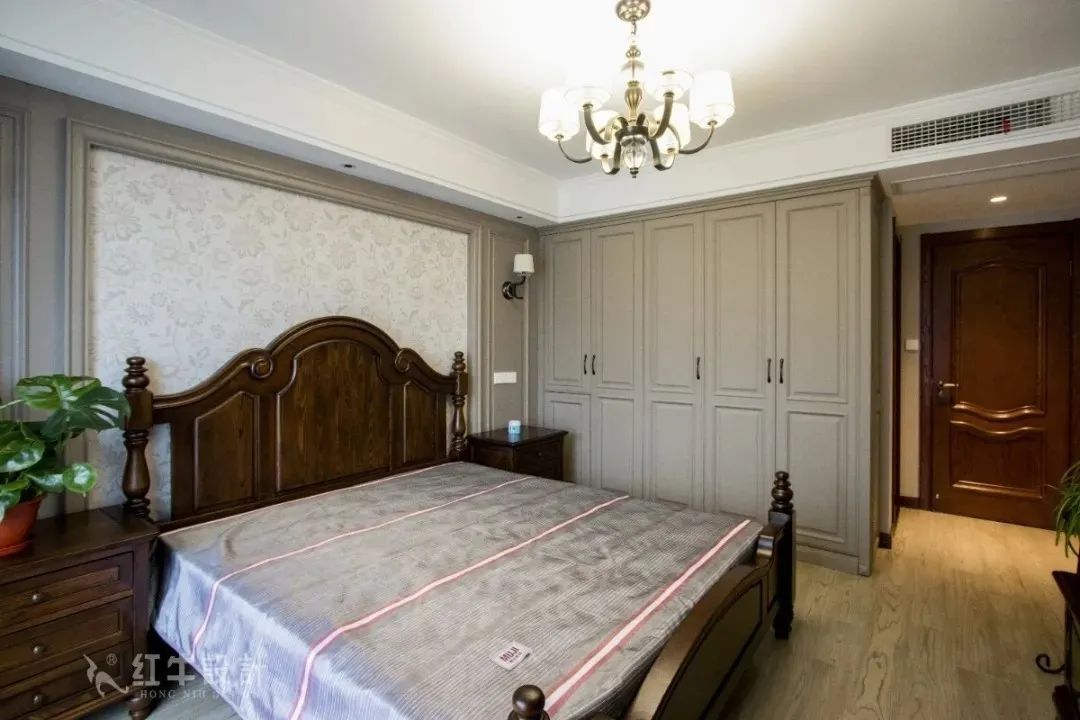 主臥究竟是帶衛(wèi)生間好，還是應該改成衣帽間？