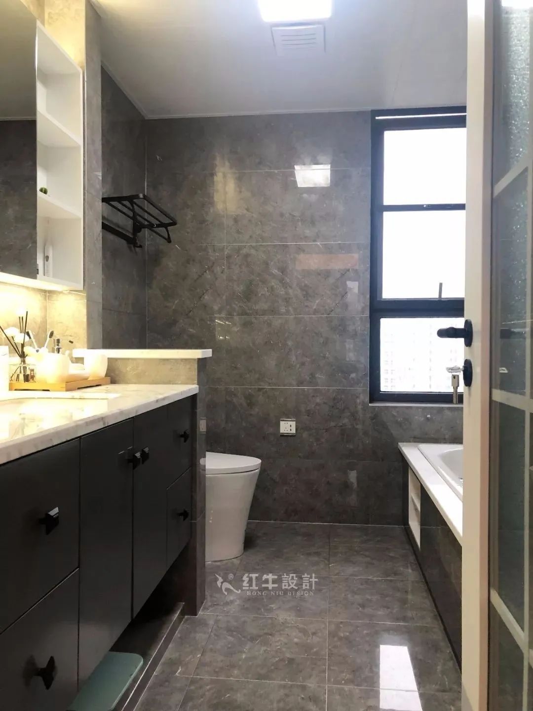 主臥究竟是帶衛(wèi)生間好，還是應該改成衣帽間？