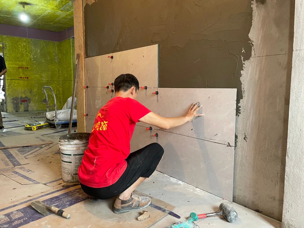 工地巡檢：雙節(jié)同慶，品質(zhì)同行，嚴把每一道工序，用心守護夢想家！12