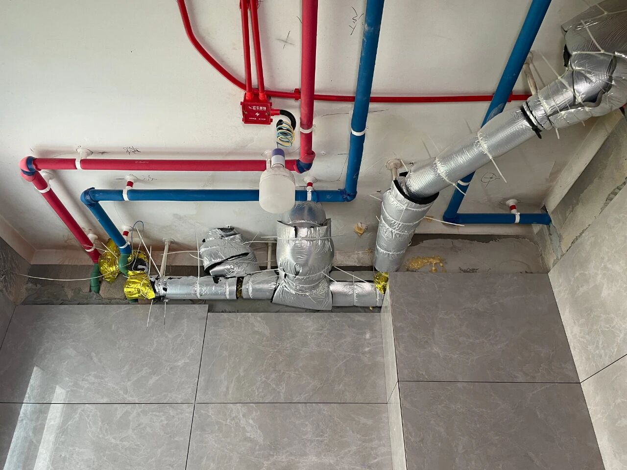 工地突擊巡檢｜嚴(yán)把每一處細(xì)節(jié)，用心守護(hù)每一份安心！03